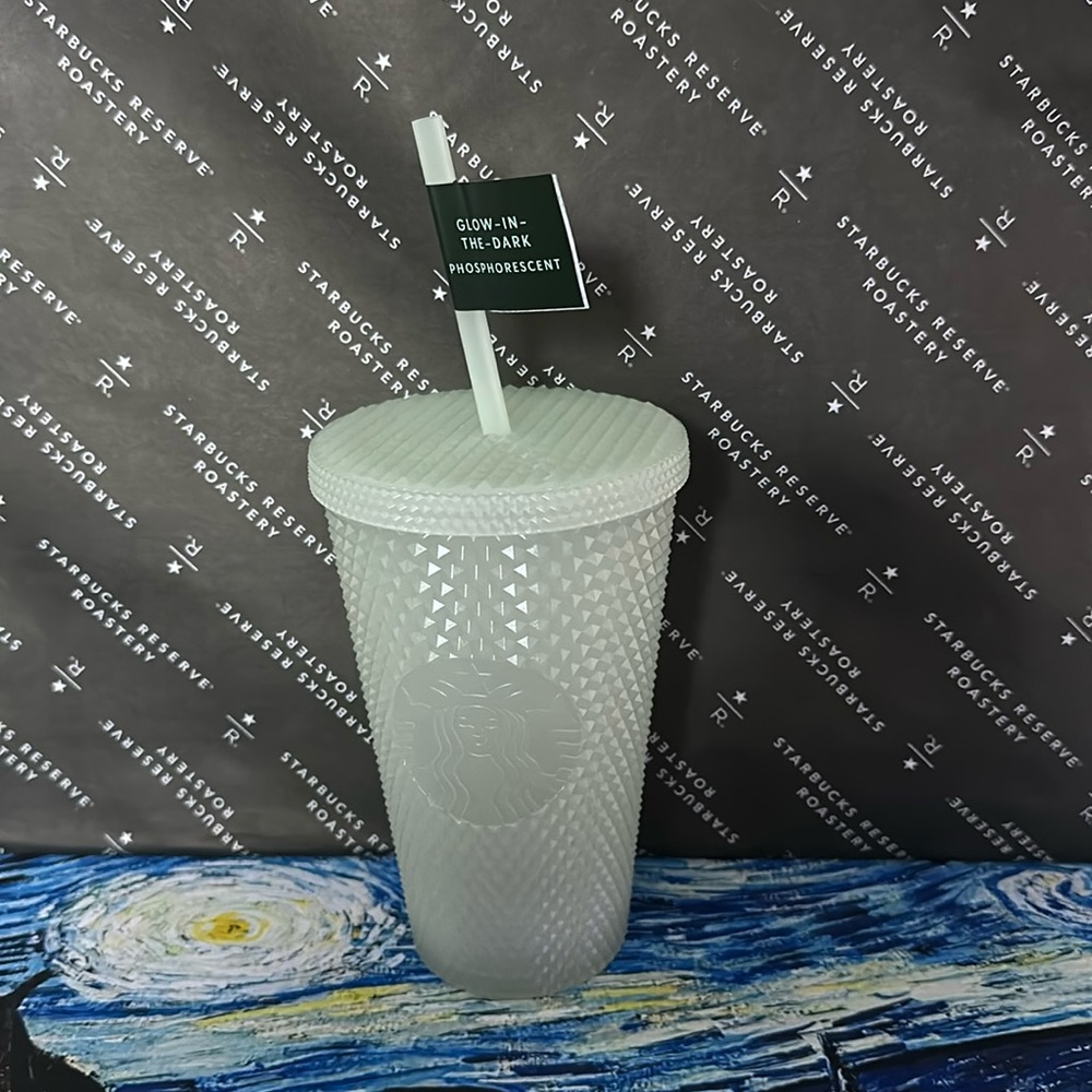 Starbucks Europe Grande Stud Glow in Dark
